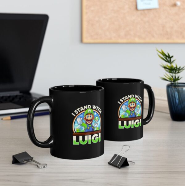 Free Luigi I stand with Luigi Mug